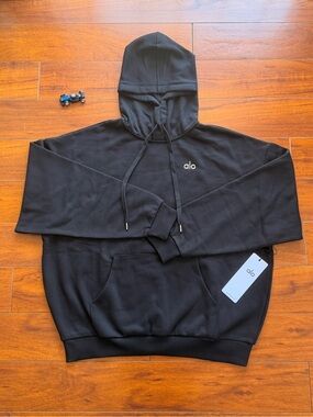 ALO Yoga Men's Black Pullover Hoodie